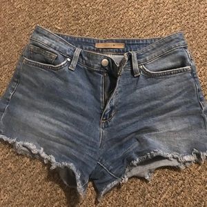 Joe’s Jeans 3” shorts size 27